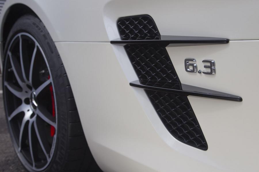  Mercedes-Benz SLS AMG GT 2013 года  (фото 81 из 110)